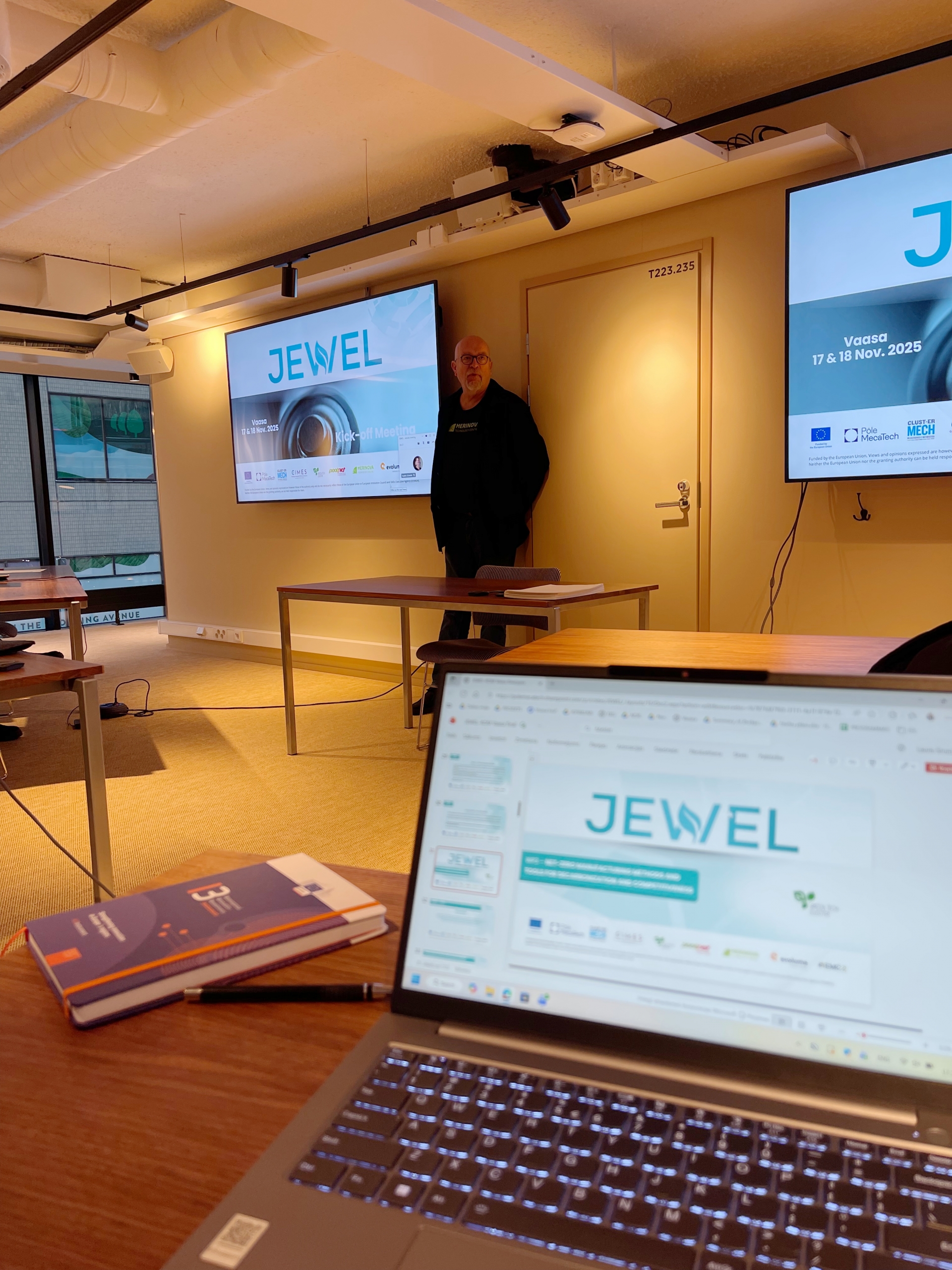 386C88E4-C860-4899-836B-DEABFCCABB06